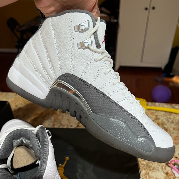 AJ retro 12 GS- sz 7 youth Like NEW w/ box !! - Picture 9 of 13